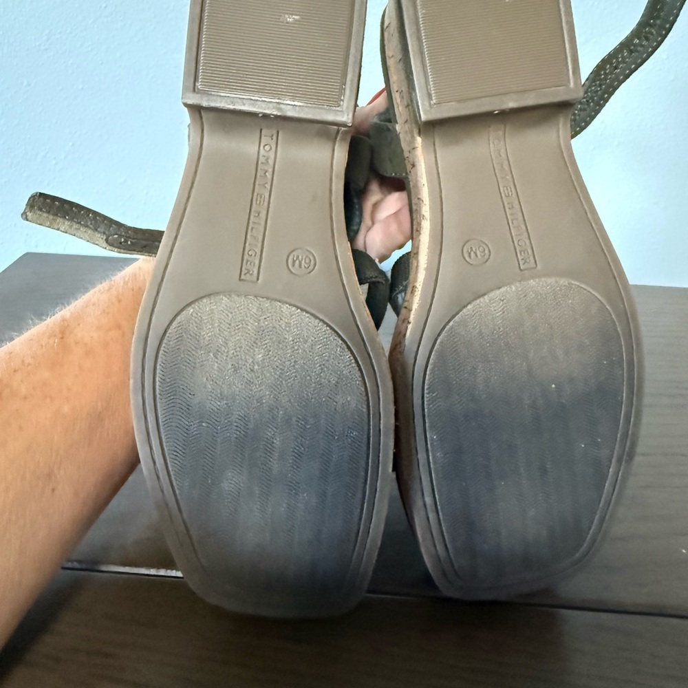 Tommy Hilfiger Olive Green Platform Sandals - Picture 4 of 8